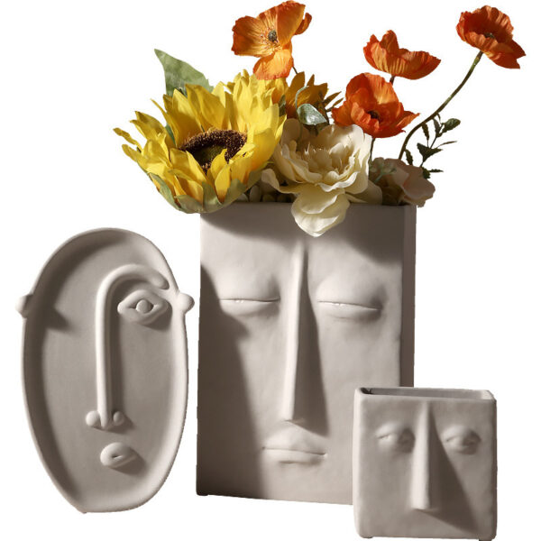 Vase scandinave visage sculpté - Enu