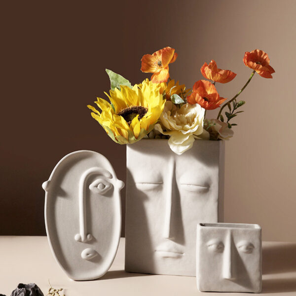 Vase scandinave visage sculpté - Enu